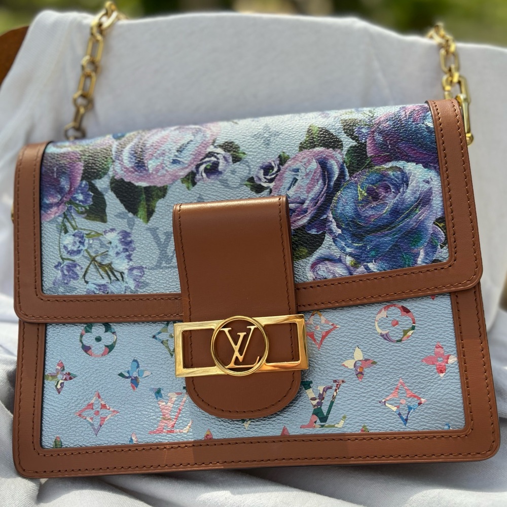 LOUIS VUITTON
Metallic Monogram LV Garden Handbag